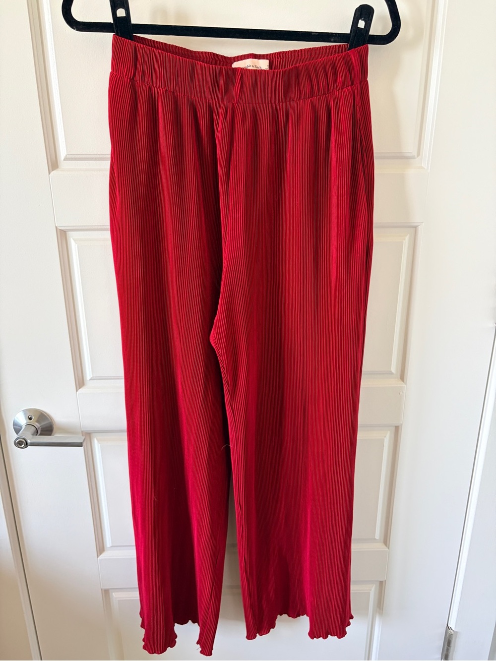 Abercrombie & Fitch Red Wide-Leg Pleated Pull-On Pants